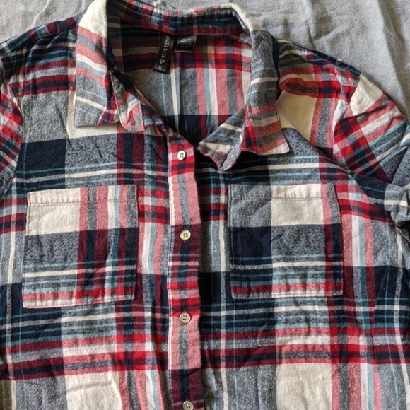 Full Tilt Flannel - Picture 2 of 4
